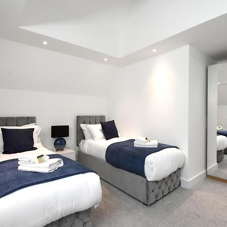 Northside Apartments Ealing Londra Exterior foto
