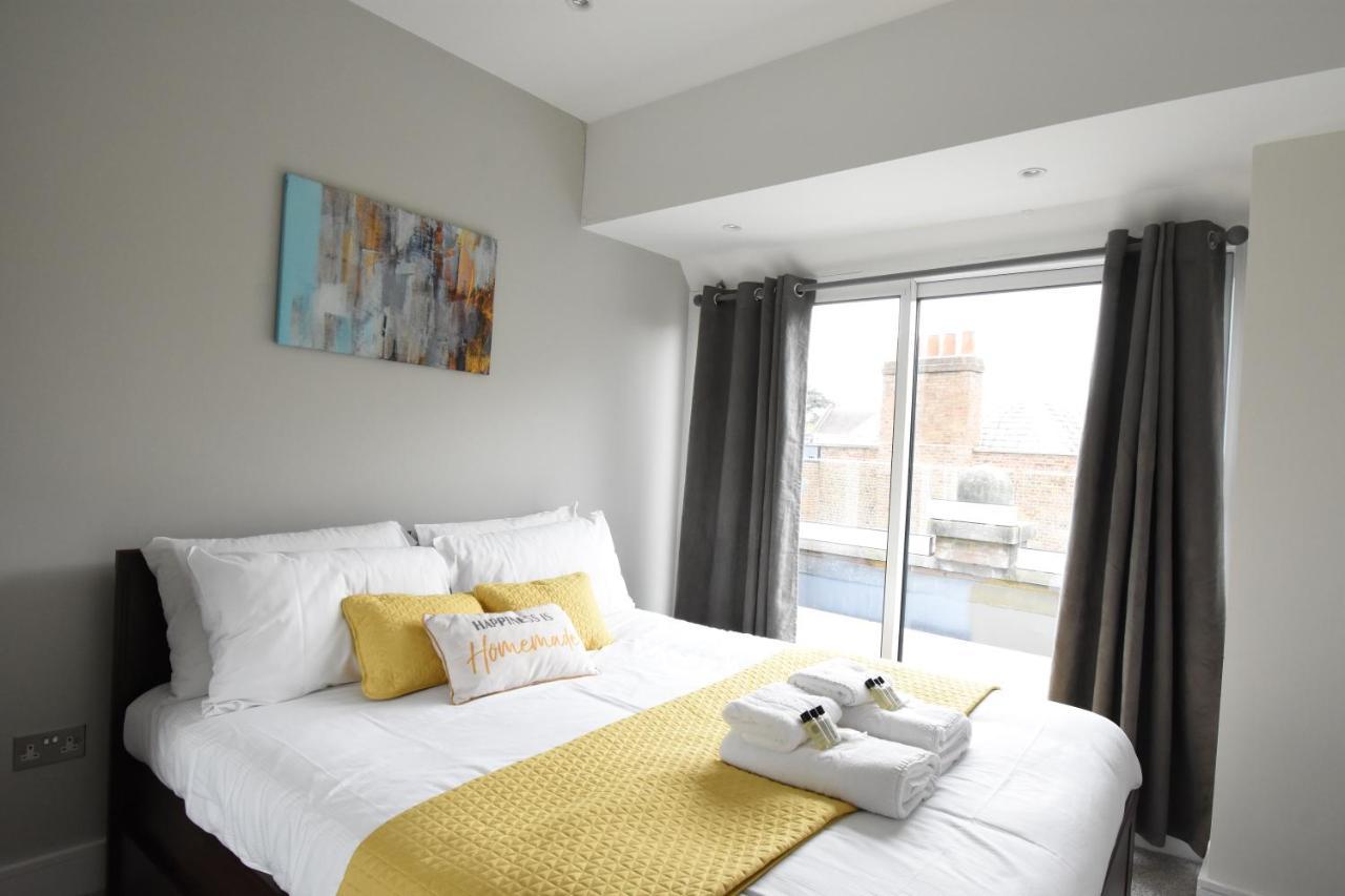 Northside Apartments Ealing Londra Exterior foto