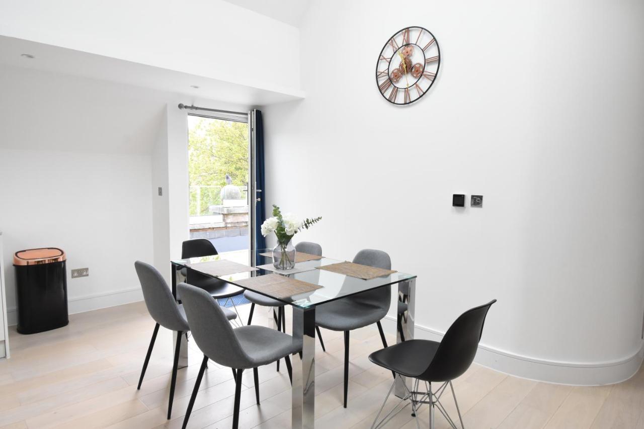 Northside Apartments Ealing Londra Exterior foto