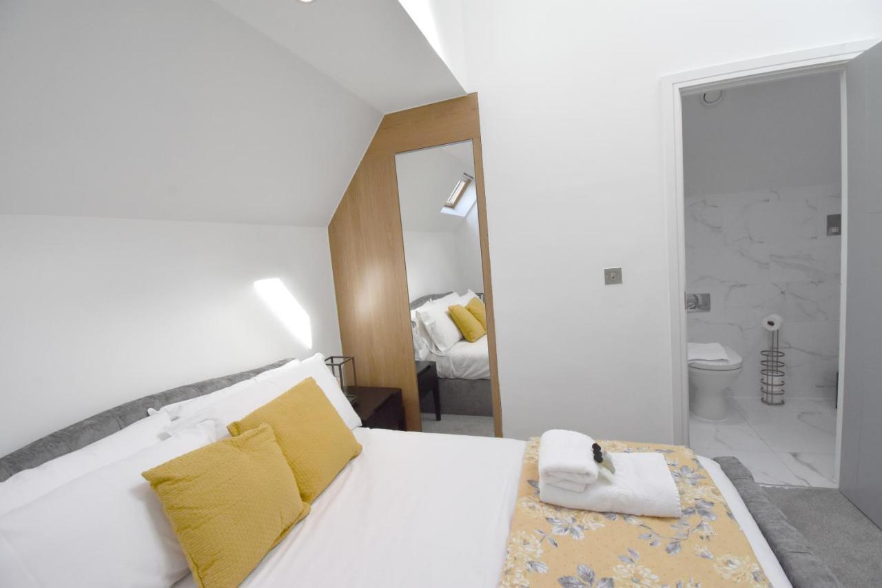 Northside Apartments Ealing Londra Exterior foto